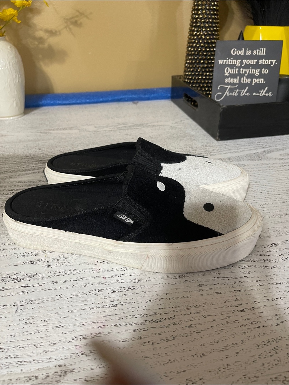 Men’s Black and White Slip-On Mule Sneakers